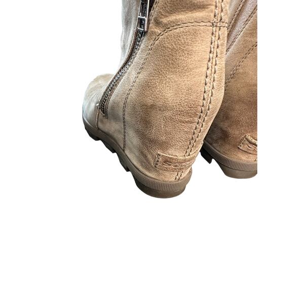 Sorel Beige Suede Leather Joan of Arctic II Side Zip Wedge Chelsea Boots Size 6 - Picture 4 of 9